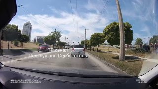 Севастопольцы жалуются на нарушение ПДД водителем троллейбуса