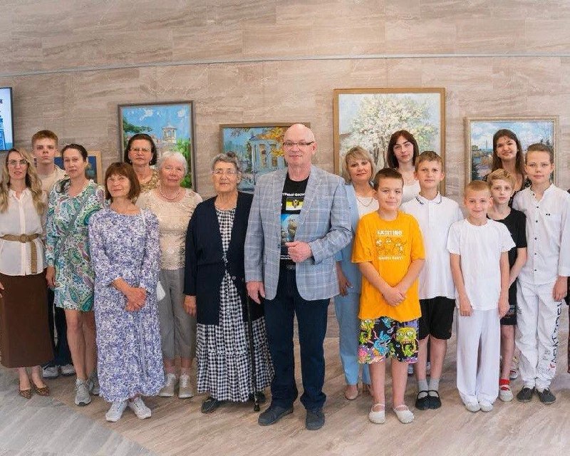 В Севастополе открылась выставка «Севастопольский этюд: Палитра Города — Героя»