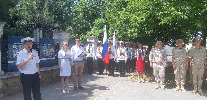 В Севастополе открыта выставка «Герои и подвиги» при поддержке РВИО и Черноморского флота