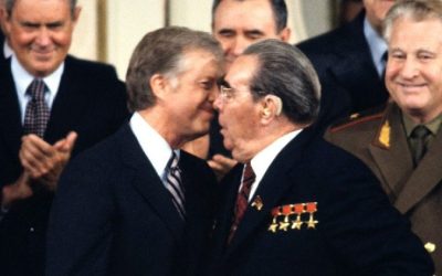 Венский поцелуй: Картер и Брежнев подписали Договор ОСВ-2 в 1979 году