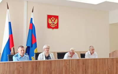Ветераны прокуратуры Севастополя поделились опытом с молодыми специалистами