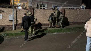 Бывший чиновник Алушты предстанет перед судом за должностные преступления и взятки