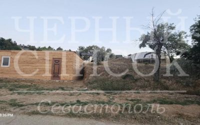 Нарушение закона об охране памятников истории на пляже Нахимовец в Севастополе