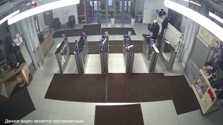 Новая ИИ-система распознает оружие, драки и пожары в местах с большим потоком людей