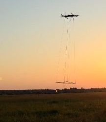Российские инженеры используют БПЛА «ГЕКСА-КРАН» для поиска металлических предметов при разминировании