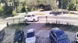 В Севастополе автомобиль сбил 16-летнего подростка на пешеходном переходе