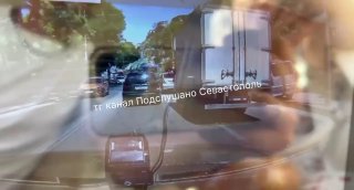 Водитель доставки Wildberris нарушает ПДД и угрожает севастопольцам