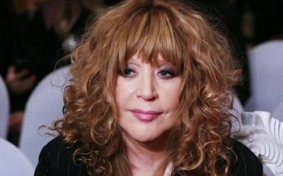 Алла Пугачева якобы отказалась от российского паспорта