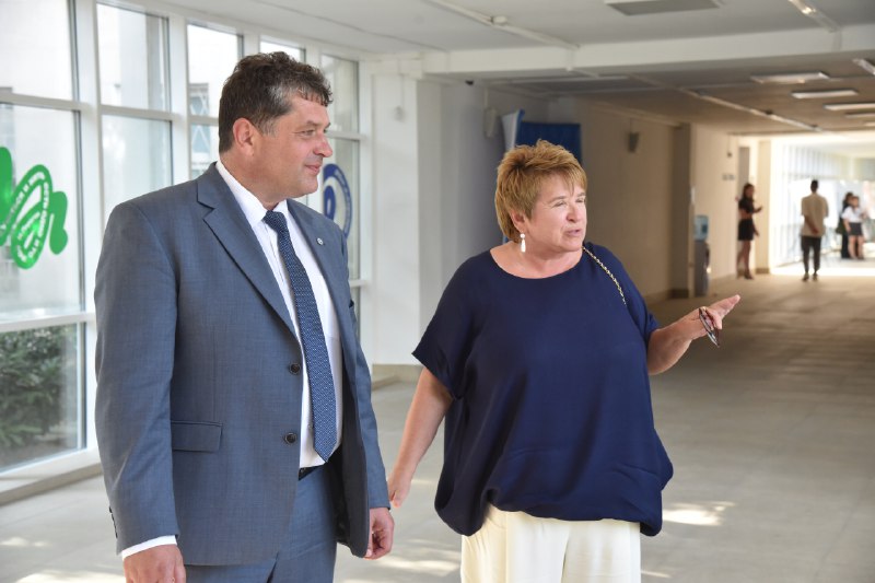 «СевГУ встретил День знаний с сенатором Любовью Глебовой, обсудив карьеру (notitle)