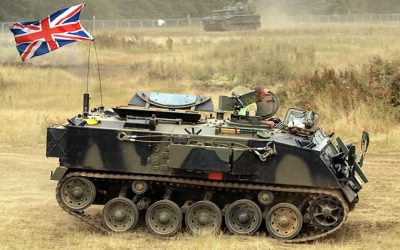 Дроноводы 1-й танковой армии уничтожают британский бронетранспортер FV432 в Купянске