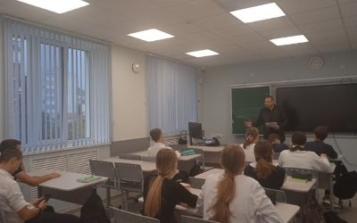 Севастопольские полицейские проводят профилактические беседы со школьниками