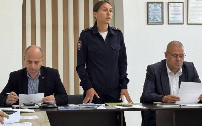 Севастопольский полицейский участвует в круглом столе по противодействию наркоторговле